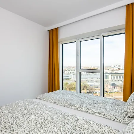 Benthos Towarowa * Poznaň