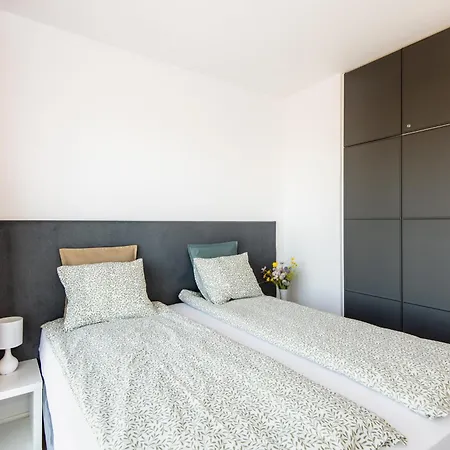 Benthos Towarowa Apartmán *